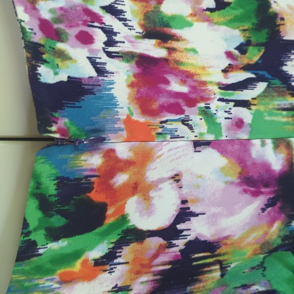 AGB abstract flower print, size 20x, great dress for work - Picture 5 of 6